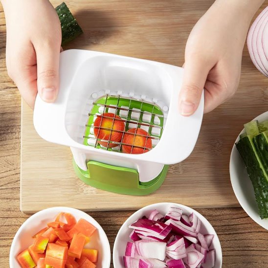 Coupe légumes avec grille de découpe intégrer