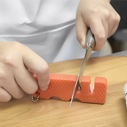 Aiguiseur couteau orange en plastique pratique